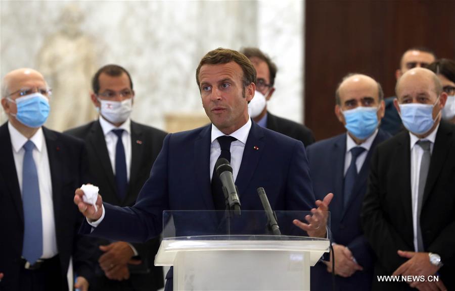 الرئيس اللبناني يؤكد لنظيره الفرنسي التصميم على معرفة أسباب كارثة انفجار مرفأ بيروت