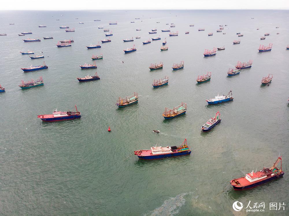 انتهاء حظر الصيد السنوي في بحر الصين الجنوبي