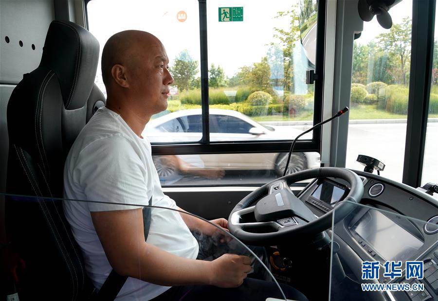 تشغيل حافلات ذاتية القيادة وسط الصين..مزودة بـ 5G
