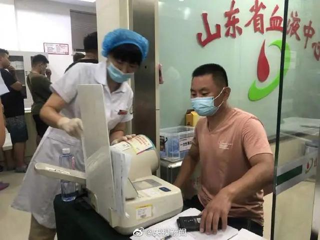 لحظة مؤثرة.. تبرع نحو ألف شخص بالدم لإنقاذ طفل مسموم بشرقي الصين