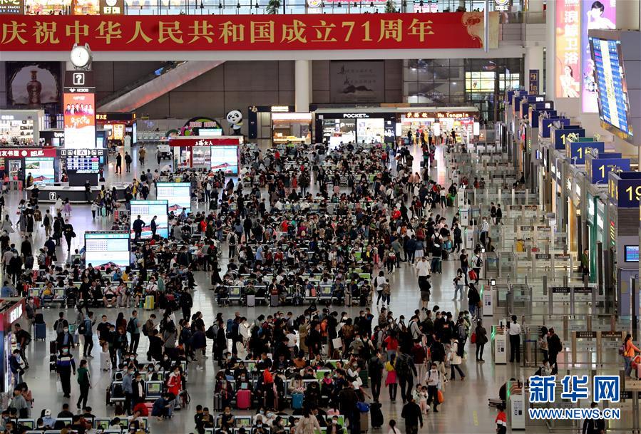 الرحلات اليومية بالسكك الحديدية الصينية خلال العطلة تتخطى 10 ملايين