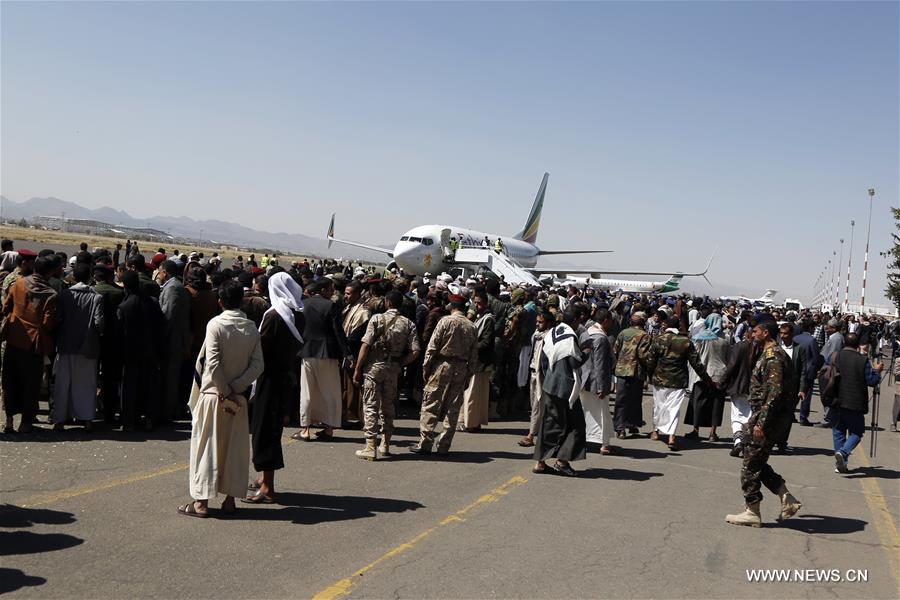 تقرير إخباري: الحكومة اليمنية والحوثيون ينفذان أكبر عملية تبادل أسرى منذ بداية الحرب