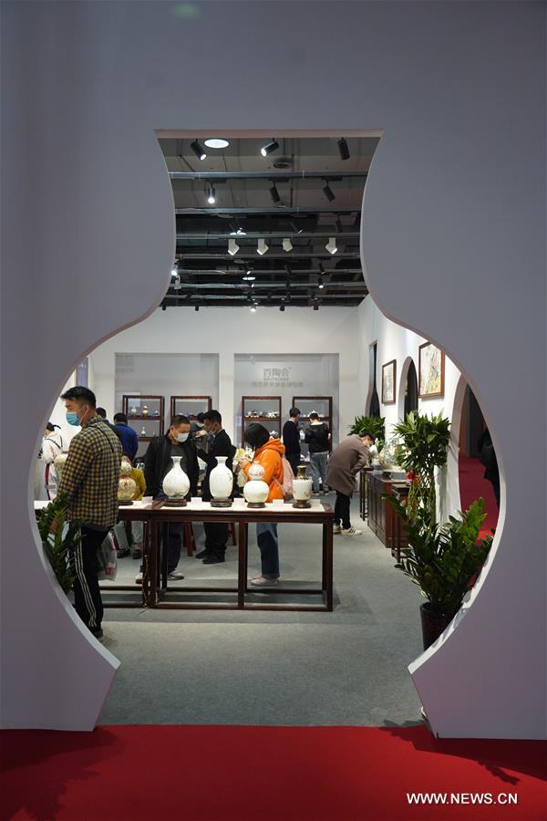 افتتاح المعرض عن خزف جينغدتشن بمقاطعة جيانغشي بشرق الصين