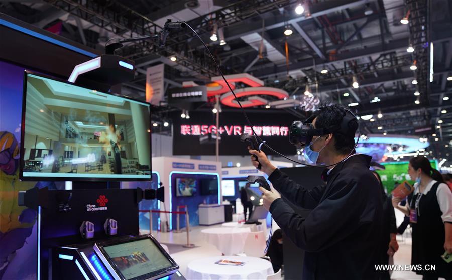 انطلاق الدورة الثالثة للمؤتمر العالمي لصناعة الواقع الافتراضي في شرقي الصين