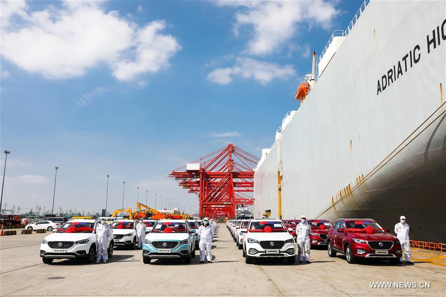 شحن السيارات في ميناء شانغهاي إلى أوروبا