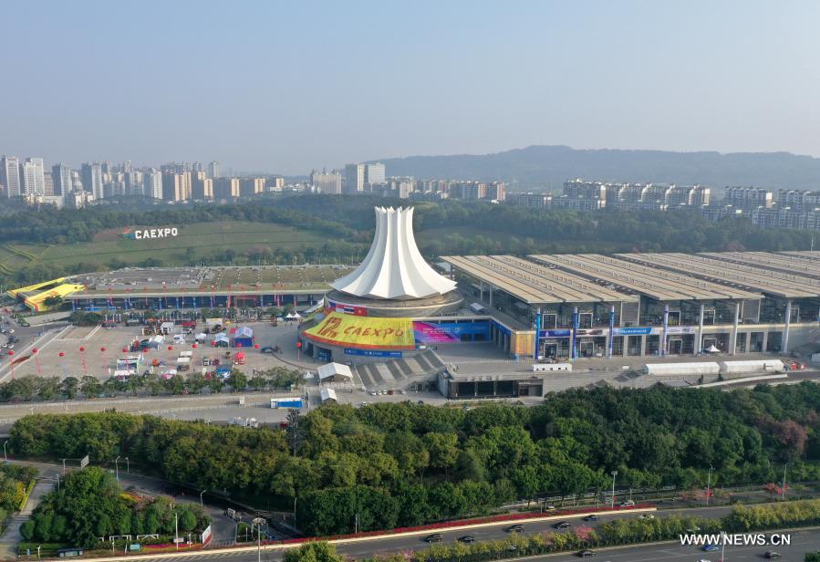 افتتاح معرض الصين-الآسيان الـ17 بجنوبي الصين
