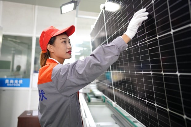 الصين تقود الصناعة الكهروضوئية في العالم