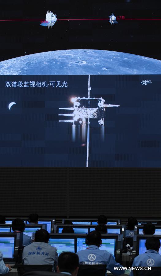 الصين تكمل أول مهمة التحام في المدار القمري