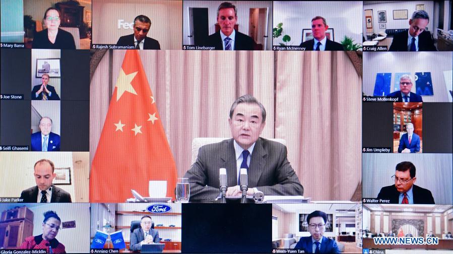 وزير الخارجية الصيني: على الصين والولايات المتحدة العمل معا لإعادة بناء الثقة المتبادلة