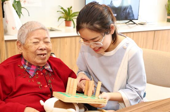 الصين تعمل على تعزيز السياسات الموجهة لجودة الخدمات في دور رعاية المسنين