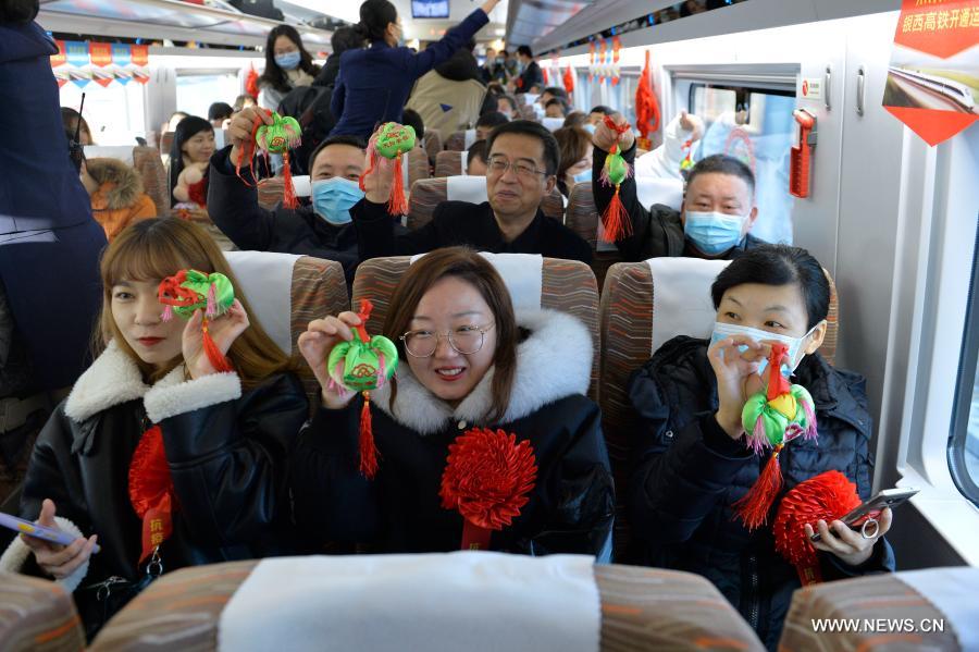 اتصال جميع الحواضر في شمال غربي الصين بشبكة السكك الحديد الوطنية فائقة السرعة مع افتتاح خط سكة حديد يينتشوان-شيآن فائقة السرعة