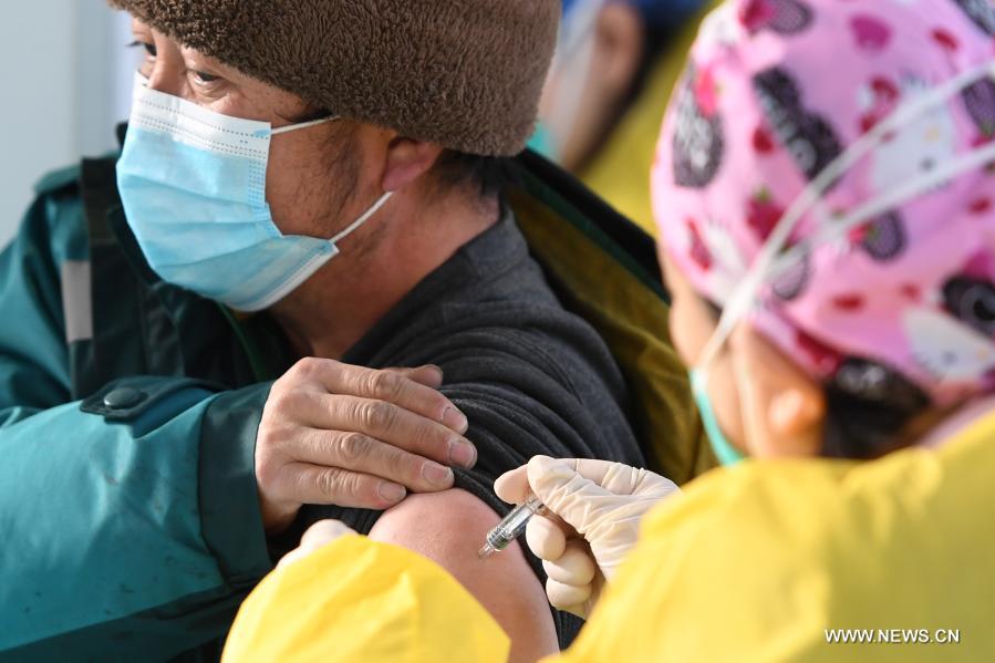 تطعيم أكثر من مليون شخص بالجرعة الأولى من لقاح كوفيد-19 في بكين