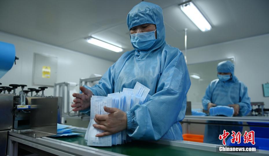 الصين تصدر أكثر من 224 مليار قناع للمساعدة في مكافحة كوفيد-19 على مستوى العالم