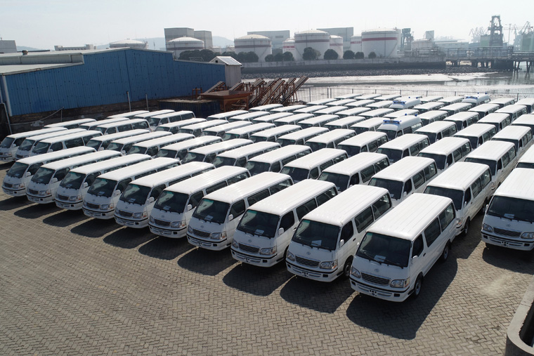 شركة شيامن جينلونغ الصينية تصدر 530 حافلة إلى مصر