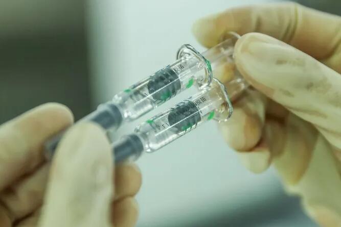 خبير صيني: ترقية اللقاح الصيني ضد كوفيد -19 ستستغرق شهرين فقط