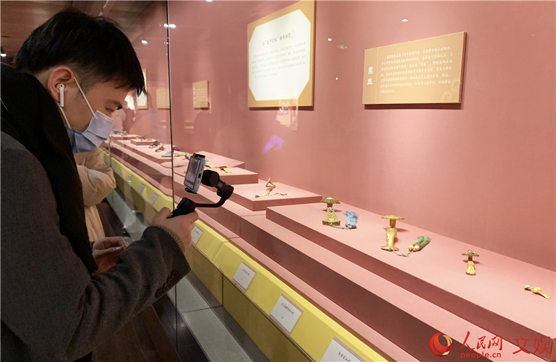   متحف المدينة المحرمة ببكين تعرض مجموعة من 