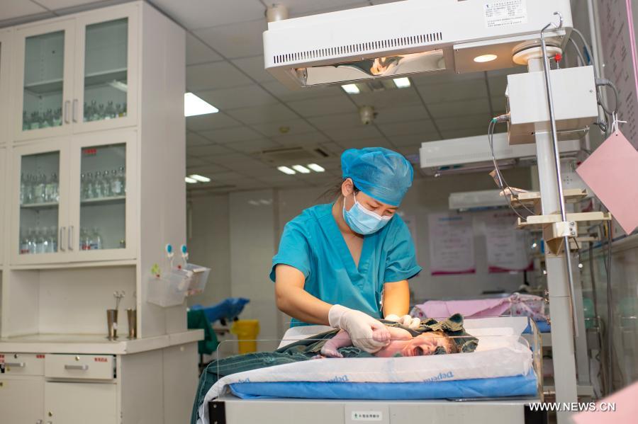 مستشفى أورومتشي للأمومة والطفولة في شينجيانغ بشمال غرب الصين