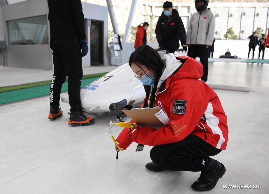 أنشطة تجريبية في أماكن مباريات دورة بكين للألعاب الأولمبية والبارالمبية الشتوية