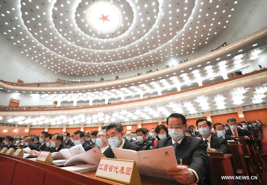 أعلى هيئة تشريعية صينية تفتتح دورتها السنوية