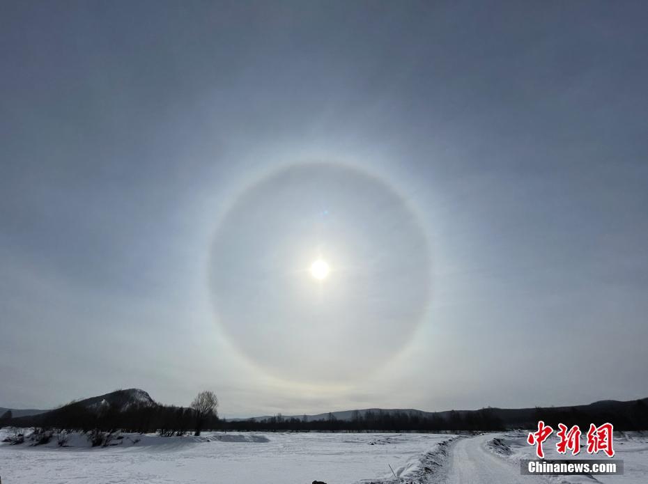 ظهور الهالة الشمسية يزيد القطب البارد في الصين جمالاً وإشعاعاً 