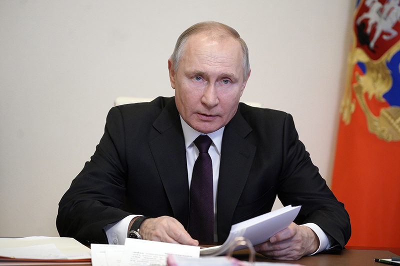 بوتين يدعو بايدن لإجراء مناقشات عبر الإنترنت
