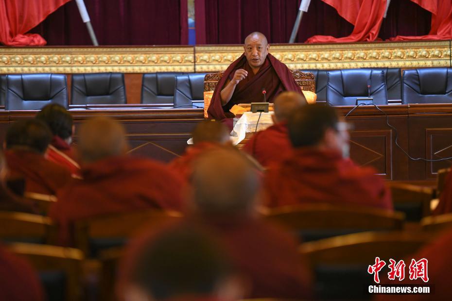 إنطلاق فصل دراسي جديد في كلية البوذية التبتية