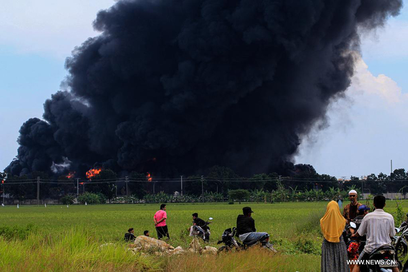 اندلاع حريق كبير في مصفاة نفط إندونيسية