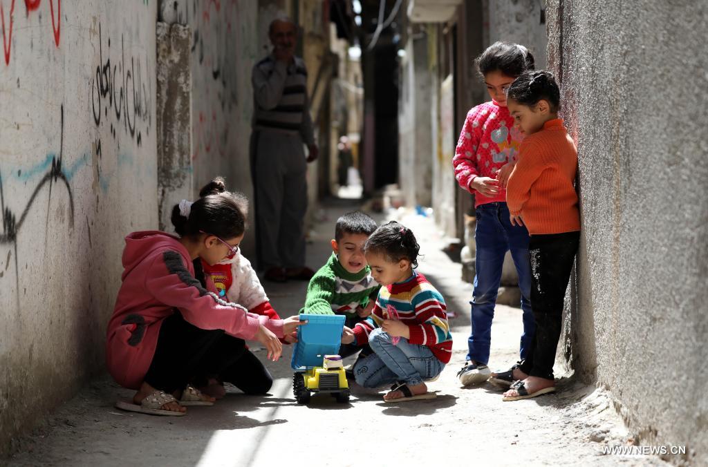 أطفال مخيم بلاطة للاجئين في يوم الطفل الفلسطيني