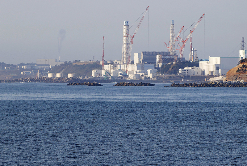 اليابان تقرر تصريف مياه فوكوشيما المشعة في البحر وسط معارضة محلية ودولية