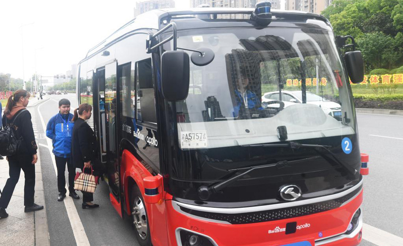 بدء تجريب الحافلات ذاتية القيادة في تشونغتشينغ