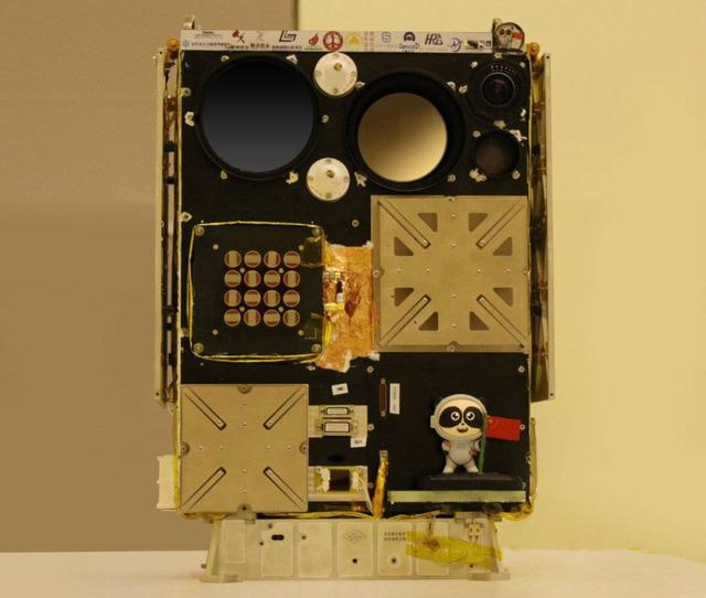 أرسال نموذج باندا عملاقة مطبوع ثلاثي الأبعاد إلى الفضاء
