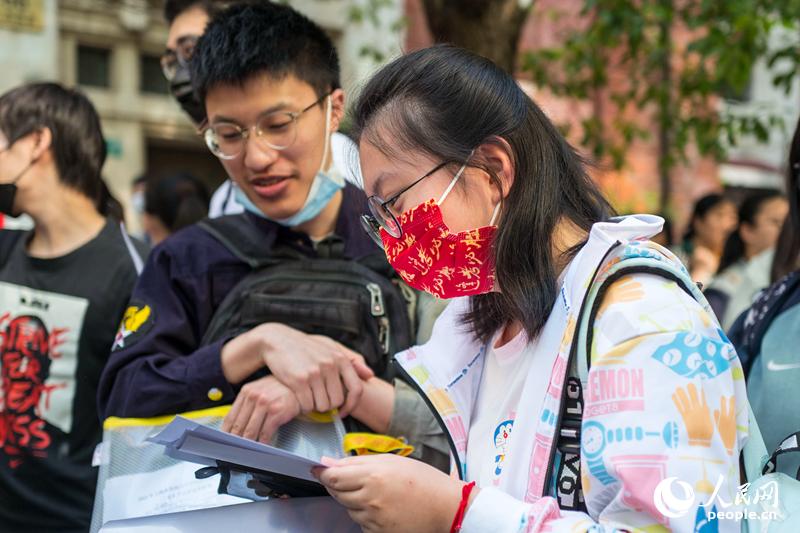 10.78 مليون طالب يتقدمون لامتحان الالتحاق بالجامعة في الصين