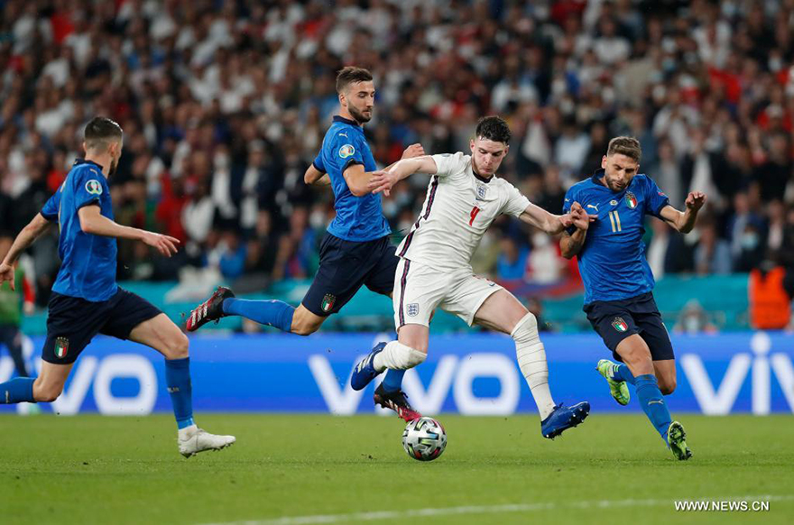 إيطاليا تفوز ببطولة أمم أوروبا بعد ركلات الترجيح ضد انكلترا