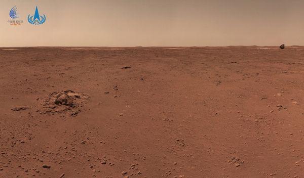 المركبة الصينية الجوالة لكوكب المريخ تقطع أكثر من 400 متر