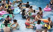 تشونغتشينغ: تحويل أحواض السباحة الى قاعات التسلية المفتوحة