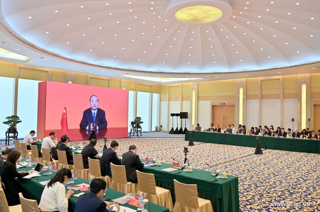 مسؤول صيني بارز يشدد على تعزيز التعاون الصيني-الكمبودي