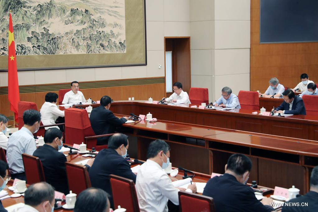 رئيس مجلس الدولة الصيني يشدد على النهوض الشامل بشمال شرقي الصين