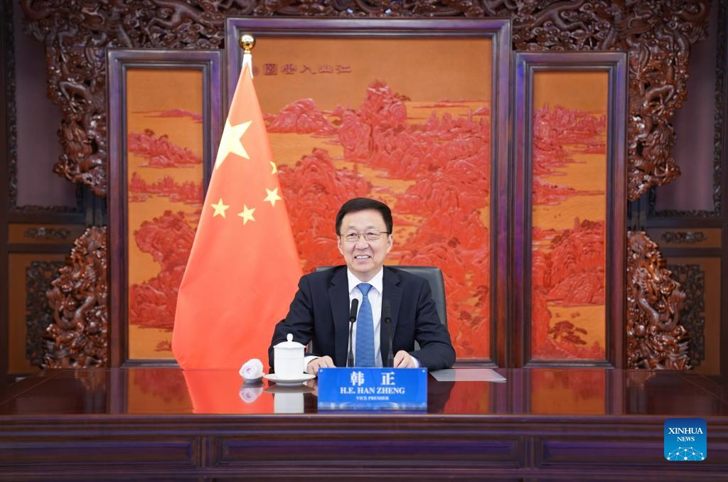 الصين وبريطانيا تتفقان على دفع التعاون بشأن تغير المناخ