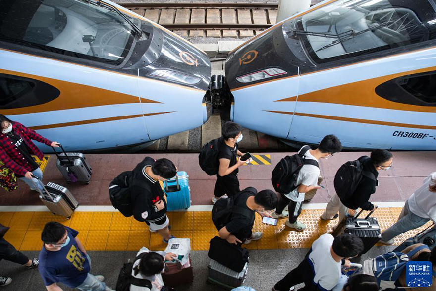 الصين تتوقع تسيير 11.55 مليون رحلة عبر السكك الحديدية الأربعاء