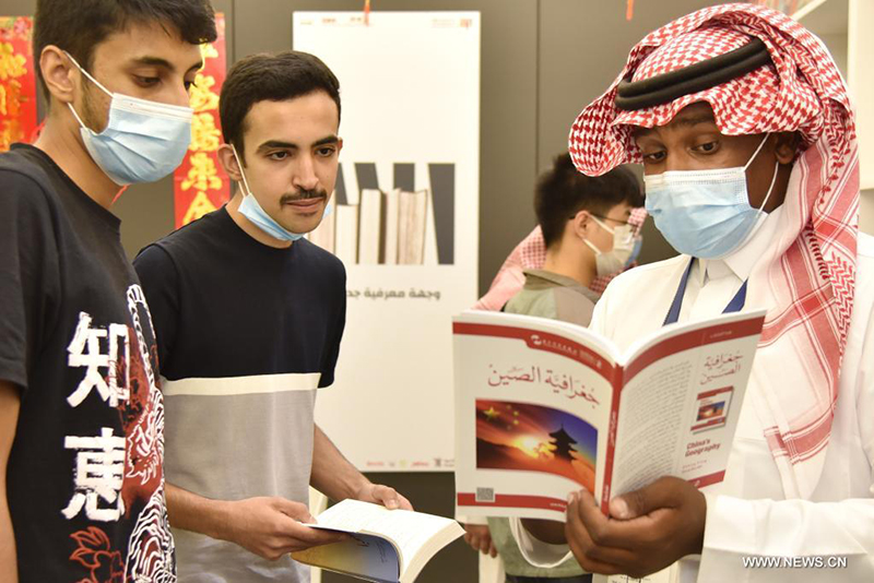 المشاركة التعاونية بين المؤسسات الصينية والسعودية للمرة الأولى في معرض الرياض الدولي للكتاب شهدت استحساناً واسعاً