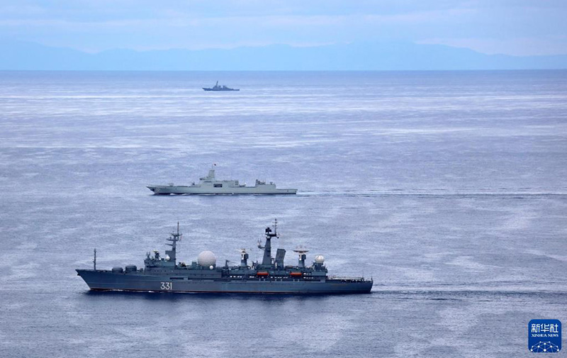 البحريتان الصينية والروسية تختتمان أول رحلة بحرية مشتركة