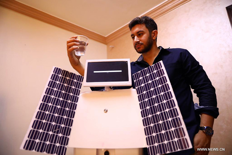 مهندس مصري يصنع روبوتا باستخدام تكنولوجيا الذكاء الاصطناعي لاستخراج المياه من الهواء