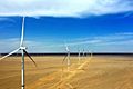 إطلاق عدة مشاريع لطاقة الرياح بالمناطق الصحراوية الصينية
