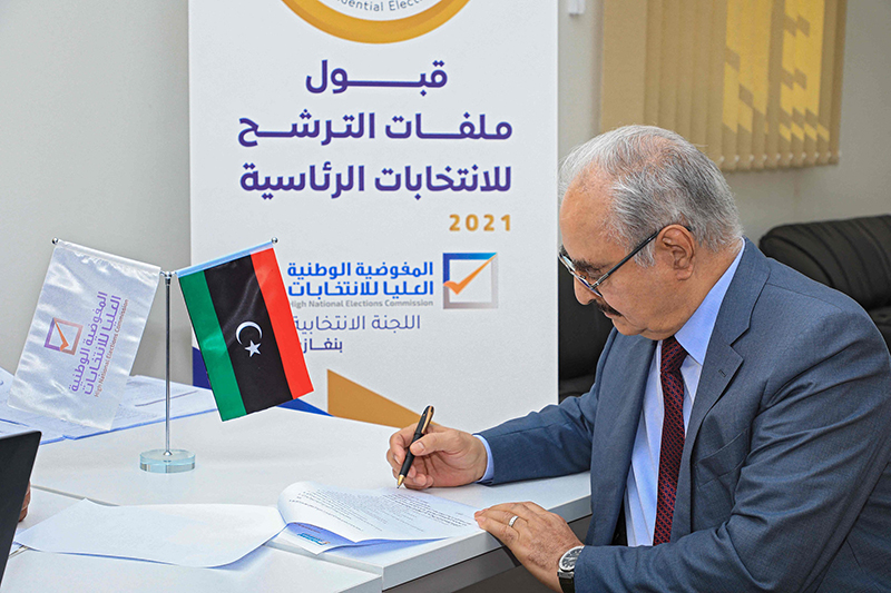 حفتر يعلن ترشحه للإنتخابات الرئاسية في ليبيا