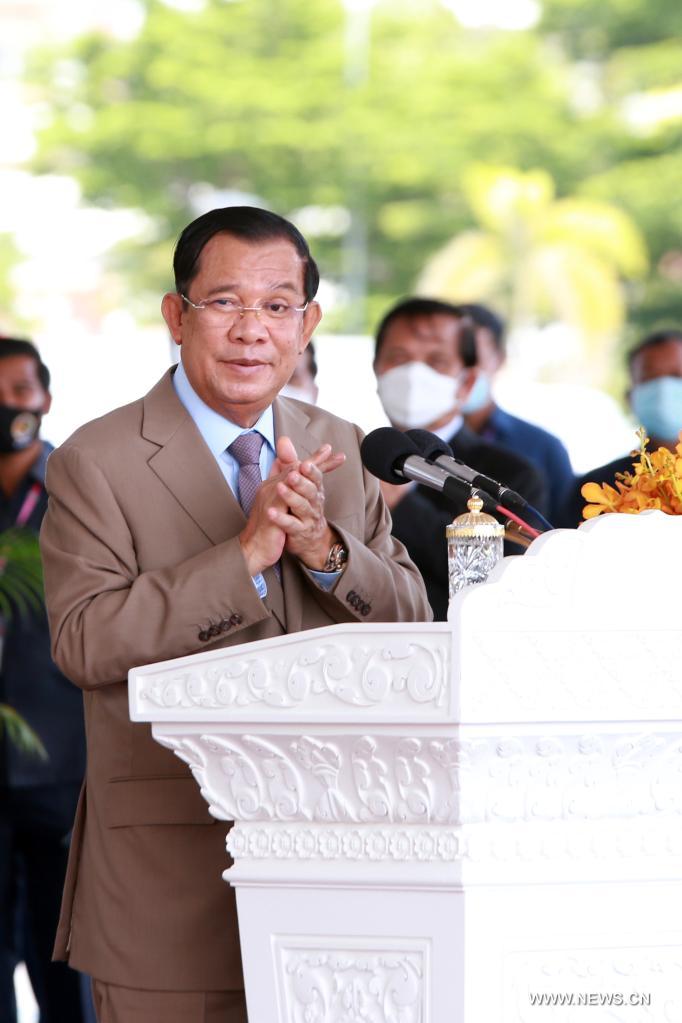 وصول مليوني جرعة من لقاح كوفيد-19 مساعدة من الصين إلى كمبوديا