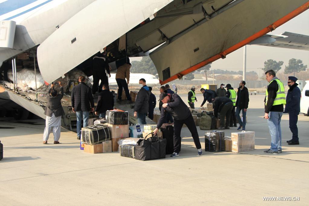 وصول الدفعة الأولى من المساعدات الإنسانية الروسية إلى أفغانستان