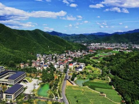 منظمة السياحة العالمية تدرج شيدي ويوتسون الصينية ضمن أفضل القرى السياحية عام 2021