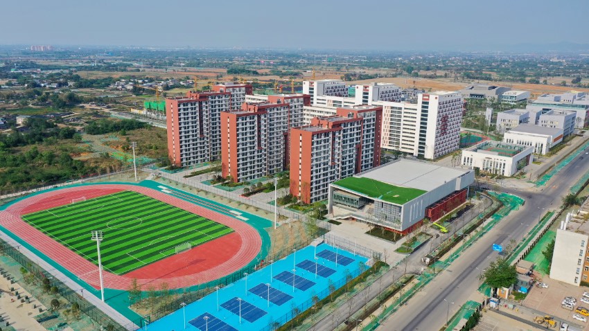 تدشين القرية الرياضية الجامعية بجامعة تشنغدو قبل 200 يوم من انطلاق منافسات الرياضات العالمية الصيفية