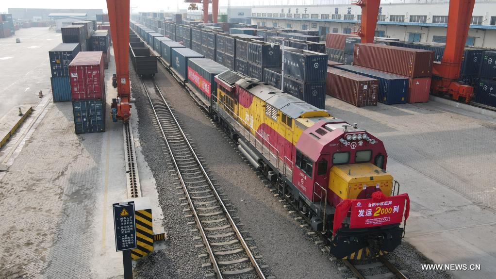 مدينة شرقي الصين تحتفل بتسجيل 2000 رحلة قطار شحن بين الصين وأوروبا