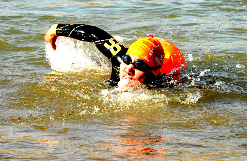 لانتشو، السباحة في النهر الأصفر استقبالا ليوم الانقلاب الشتوي